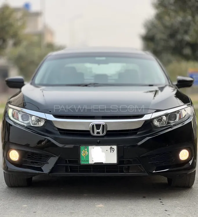 ہونڈا سوک 2018 for Sale in لاہور ہونڈا سوک 2018 for Sale in لاہور Image-1