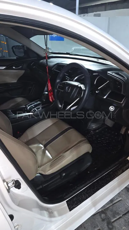 Honda Civic 2021 for Sale in Abbottabad Honda Civic 2021 for Sale in Abbottabad Image-7