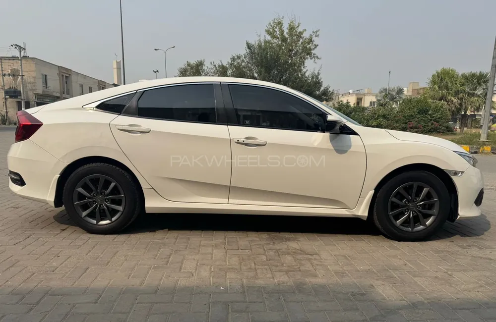 Honda Civic 2021 for Sale in Faisalabad Honda Civic 2021 for Sale in Faisalabad Image-3