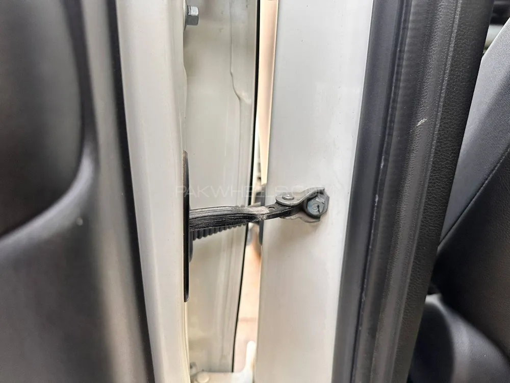 Honda HR-V 2023 for Sale in Karachi Honda HR-V 2023 for Sale in Karachi Image-13