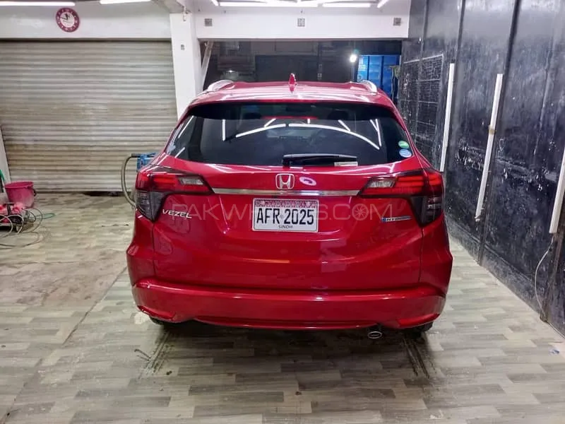 Honda Vezel 2018 for Sale in Karachi Honda Vezel 2018 for Sale in Karachi Image-3