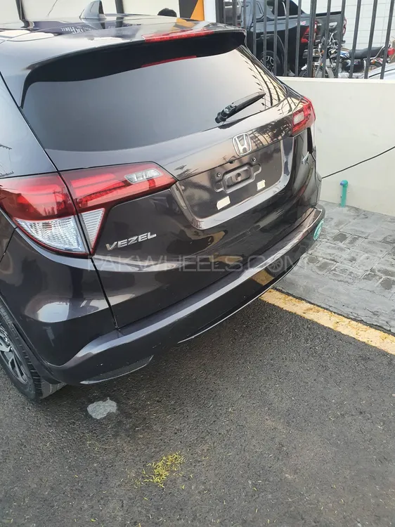 Honda Vezel 2014 for Sale in Multan Honda Vezel 2014 for Sale in Multan Image-3