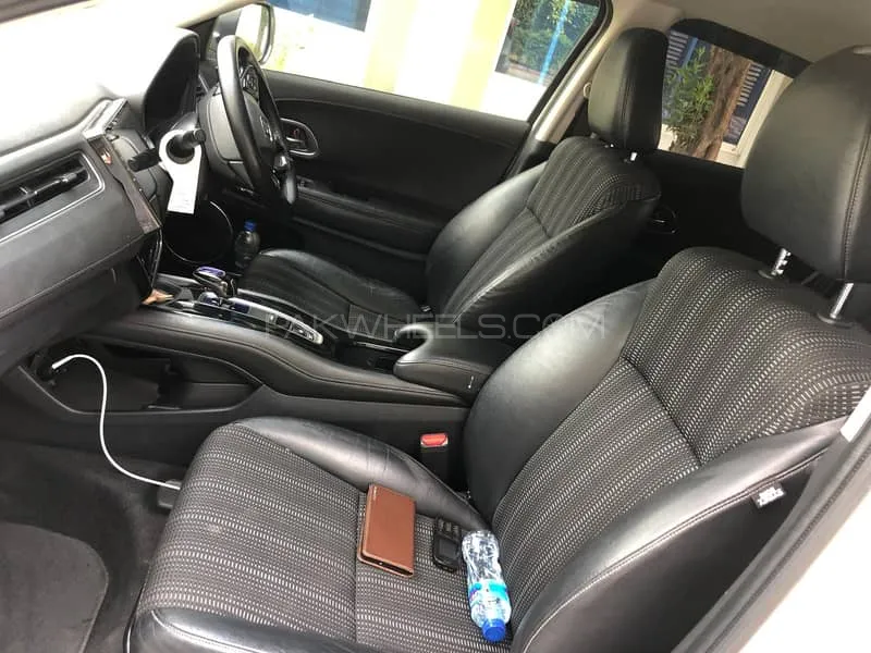 Honda Vezel 2016 for Sale in Gujranwala Honda Vezel 2016 for Sale in Gujranwala Image-2