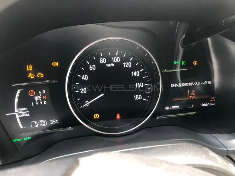 Honda Vezel 2016 for Sale in Gujranwala Honda Vezel 2016 for Sale in Gujranwala Image-4