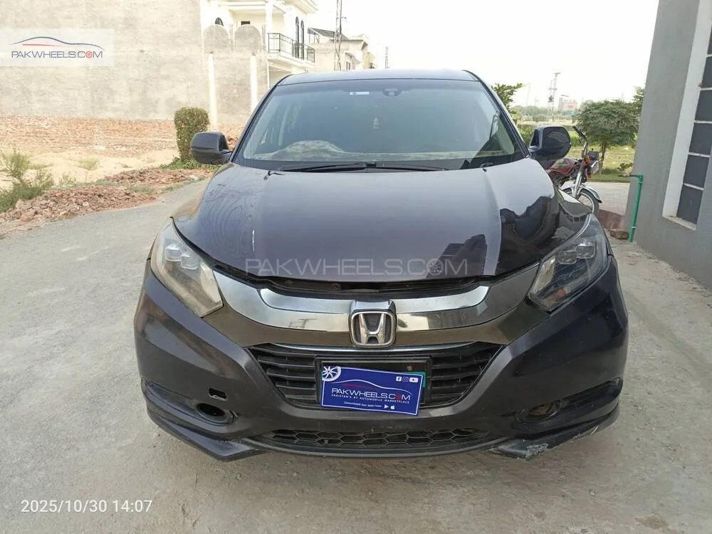 Honda Vezel 2014 for Sale in Multan Honda Vezel 2014 for Sale in Multan Image-1