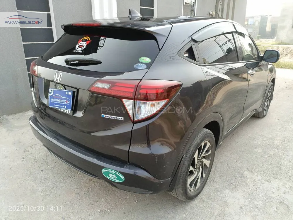 Honda Vezel 2014 for Sale in Multan Honda Vezel 2014 for Sale in Multan Image-3