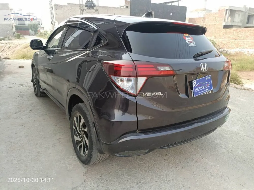 Honda Vezel 2014 for Sale in Multan Honda Vezel 2014 for Sale in Multan Image-5