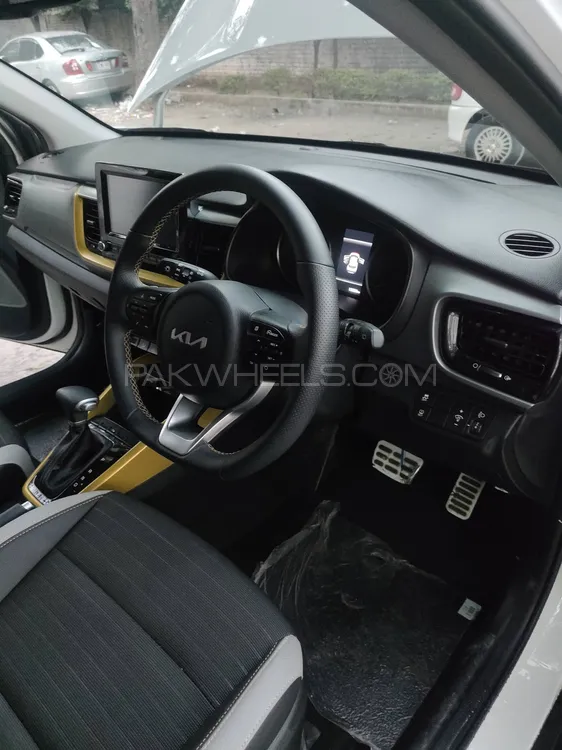 KIA Stonic 2024 for Sale in Rawalpindi KIA Stonic 2024 for Sale in Rawalpindi Image-10