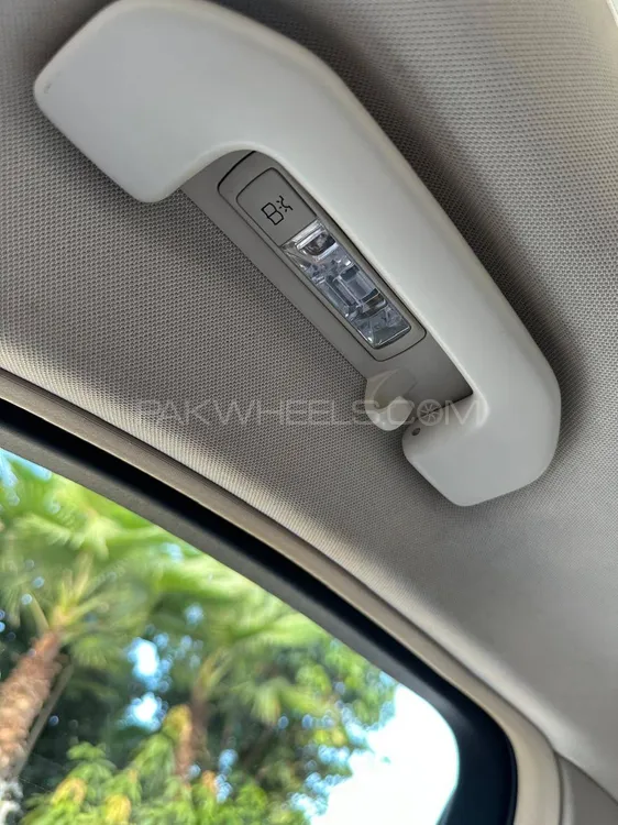 Mercedes Benz C Class 2015 for Sale in Peshawar Mercedes Benz C Class 2015 for Sale in Peshawar Image-2