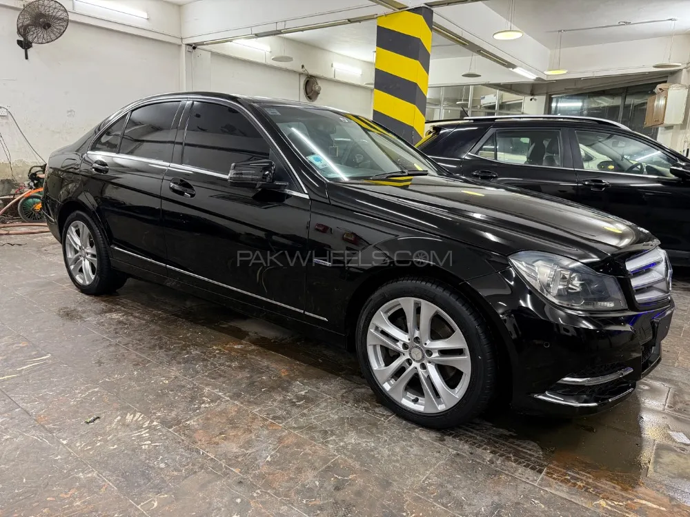 Mercedes Benz C Class 2012 for Sale in Karachi Mercedes Benz C Class 2012 for Sale in Karachi Image-3