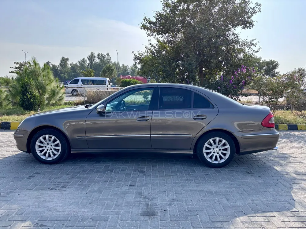 Mercedes Benz E Class 2007 for Sale in Peshawar Mercedes Benz E Class 2007 for Sale in Peshawar Image-4