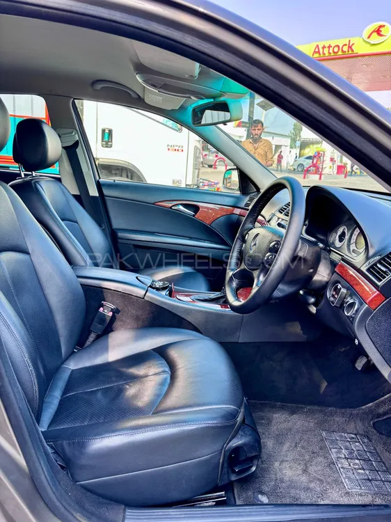 Mercedes Benz E Class 2007 for Sale in Peshawar Mercedes Benz E Class 2007 for Sale in Peshawar Image-6