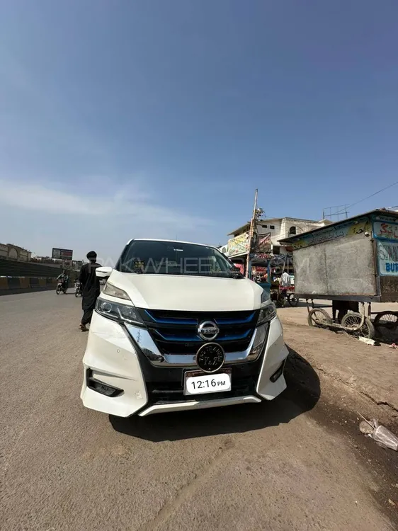 Nissan Serena 2019 for Sale in Karachi Image-1