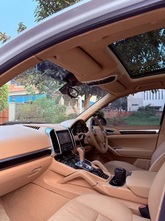 Porsche Cayenne 2013 for Sale in Lahore Porsche Cayenne 2013 for Sale in Lahore Image-12