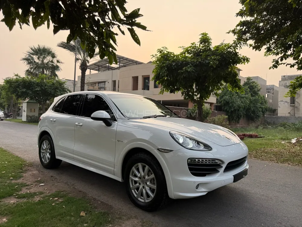 Porsche Cayenne 2013 for Sale in Lahore Porsche Cayenne 2013 for Sale in Lahore Image-2