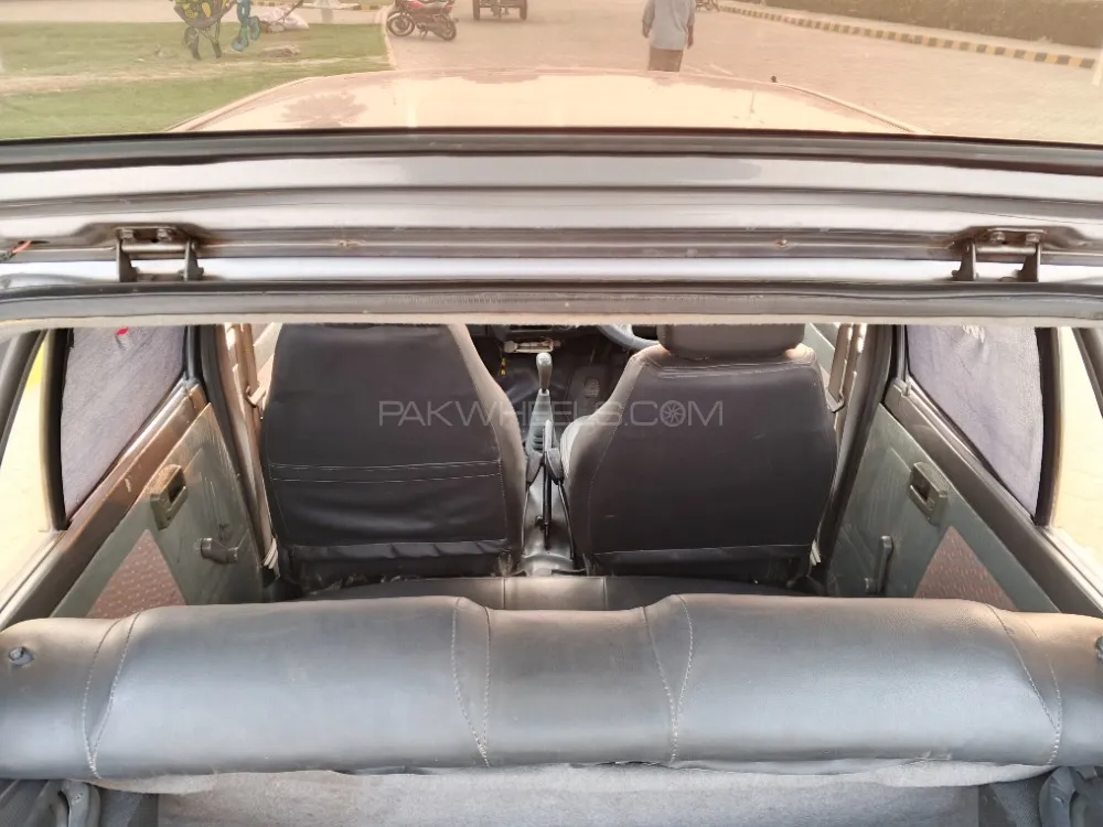 Suzuki Mehran 2013 for Sale in Faisalabad Suzuki Mehran 2013 for Sale in Faisalabad Image-12