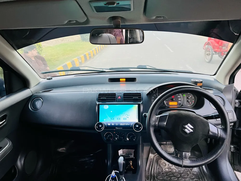 Suzuki Swift 2014 for Sale in Gujranwala Suzuki Swift 2014 for Sale in Gujranwala Image-12