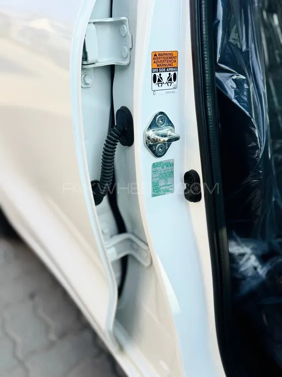 Suzuki Swift 2024 for Sale in Sialkot Suzuki Swift 2024 for Sale in Sialkot Image-12