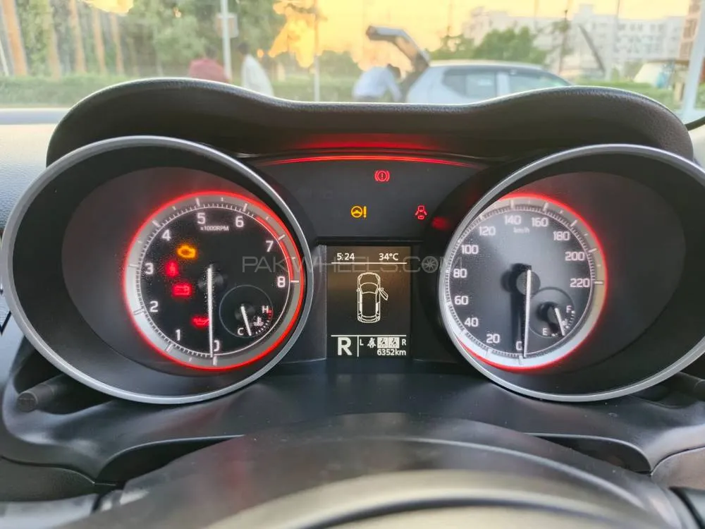 سوزوکی سوئفٹ 2025 for Sale in کراچی سوزوکی سوئفٹ 2025 for Sale in کراچی Image-10