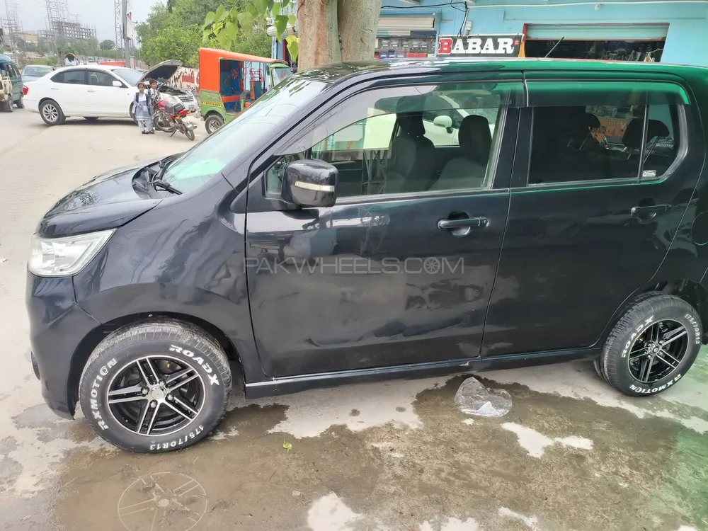 Suzuki Wagon R 2013 for Sale in Peshawar Suzuki Wagon R 2013 for Sale in Peshawar Image-3