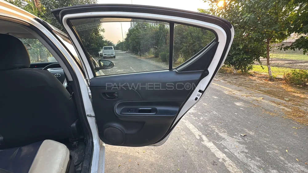 Toyota Aqua 2015 for Sale in Lahore Toyota Aqua 2015 for Sale in Lahore Image-13