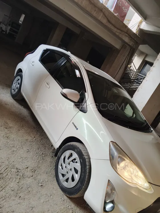Toyota Aqua 2015 for Sale in Peshawar Toyota Aqua 2015 for Sale in Peshawar Image-2