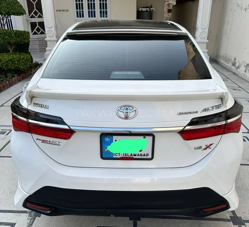 Toyota Corolla 2021 for Sale in Sialkot Toyota Corolla 2021 for Sale in Sialkot Image-3