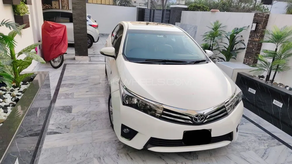 Toyota Corolla 2015 for Sale in Lahore Image-1