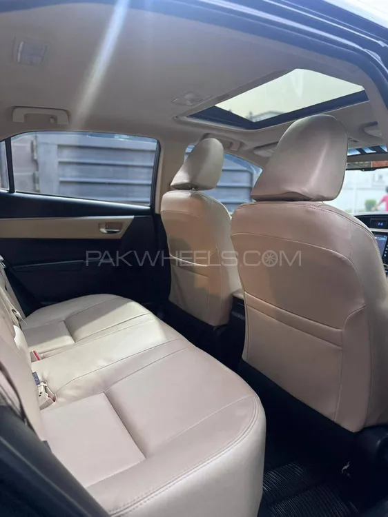 Toyota Corolla 2022 for Sale in Sialkot Toyota Corolla 2022 for Sale in Sialkot Image-6