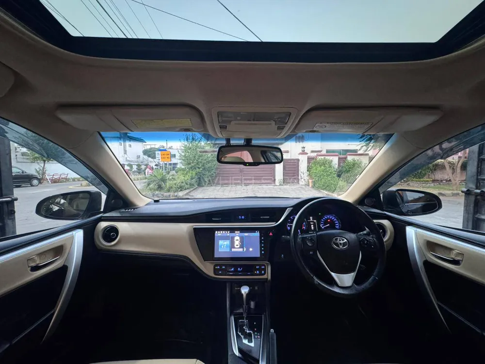 Toyota Corolla 2022 for Sale in Sialkot Toyota Corolla 2022 for Sale in Sialkot Image-5