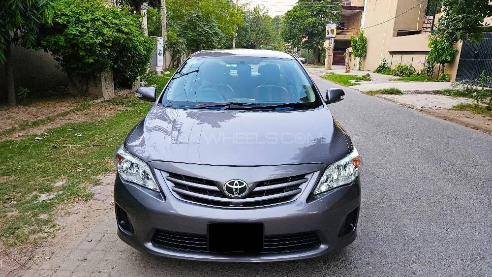 Toyota Corolla 2013 for Sale in Lahore Image-1