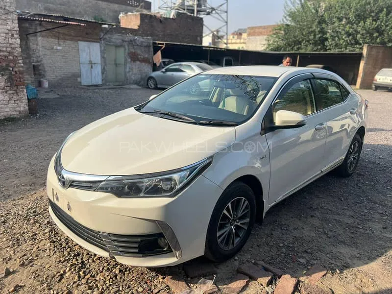 Toyota Corolla 2018 for Sale in Gujrat Toyota Corolla 2018 for Sale in Gujrat Image-3