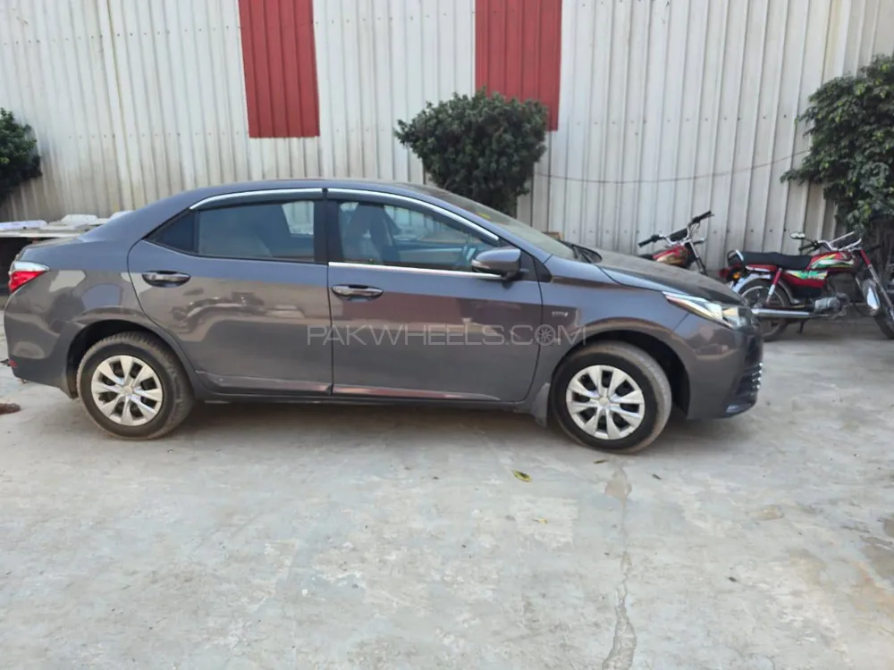 Toyota Corolla 2018 for Sale in Gujranwala Toyota Corolla 2018 for Sale in Gujranwala Image-19