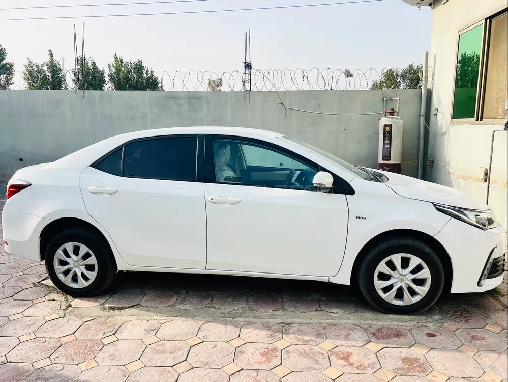 Toyota Corolla 2020 for Sale in Swabi Toyota Corolla 2020 for Sale in Swabi Image-3