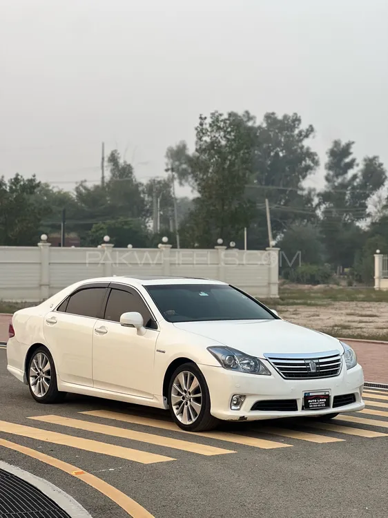 Toyota Crown 2011 for Sale in Faisalabad Toyota Crown 2011 for Sale in Faisalabad Image-2