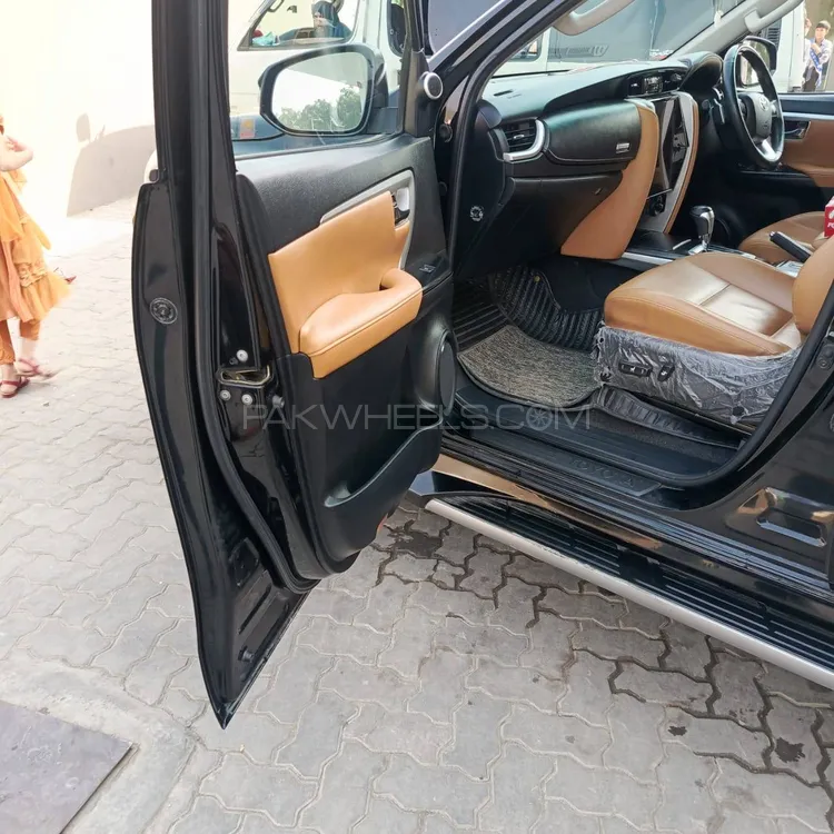 Toyota Fortuner 2020 for Sale in Islamabad Toyota Fortuner 2020 for Sale in Islamabad Image-3