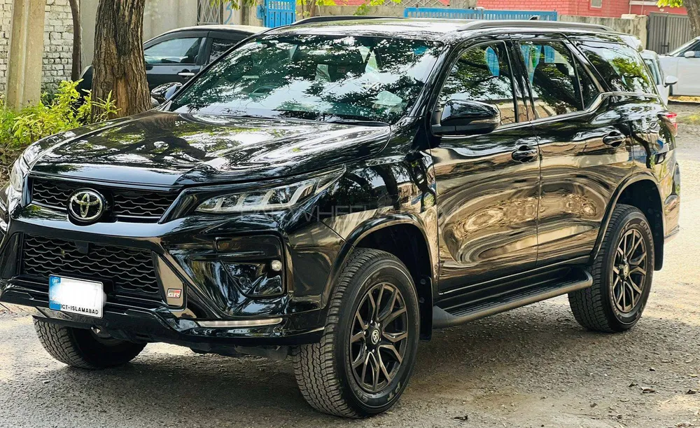 Toyota Fortuner 2025 for Sale in Islamabad Toyota Fortuner 2025 for Sale in Islamabad Image-3