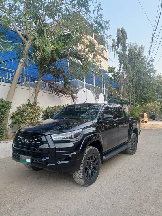 Toyota Hilux 2025 for Sale in Karachi Image-1