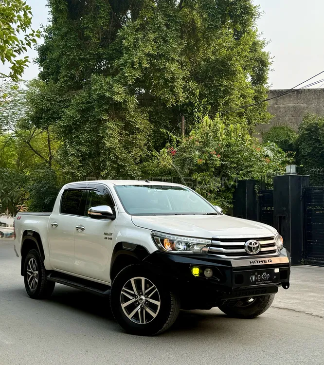 Toyota Hilux 2018 for Sale in Lahore Toyota Hilux 2018 for Sale in Lahore Image-2