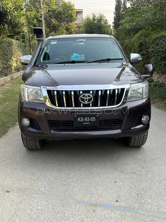 Toyota Hilux 2013 for Sale in Islamabad Toyota Hilux 2013 for Sale in Islamabad Image-1