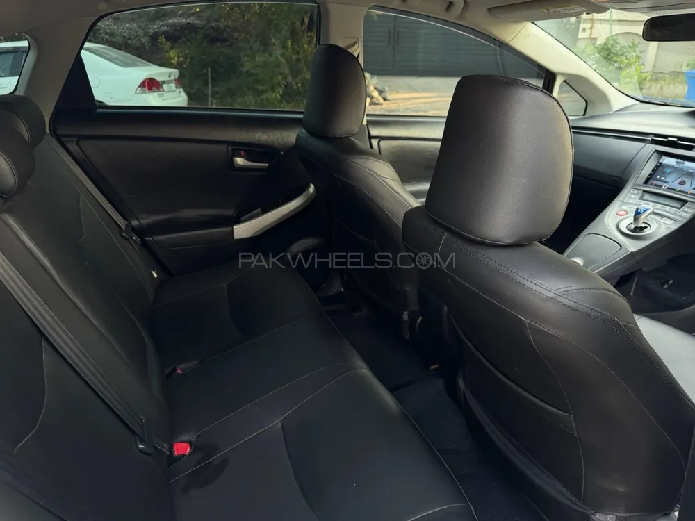 Toyota Prius 2014 for Sale in Islamabad Toyota Prius 2014 for Sale in Islamabad Image-10