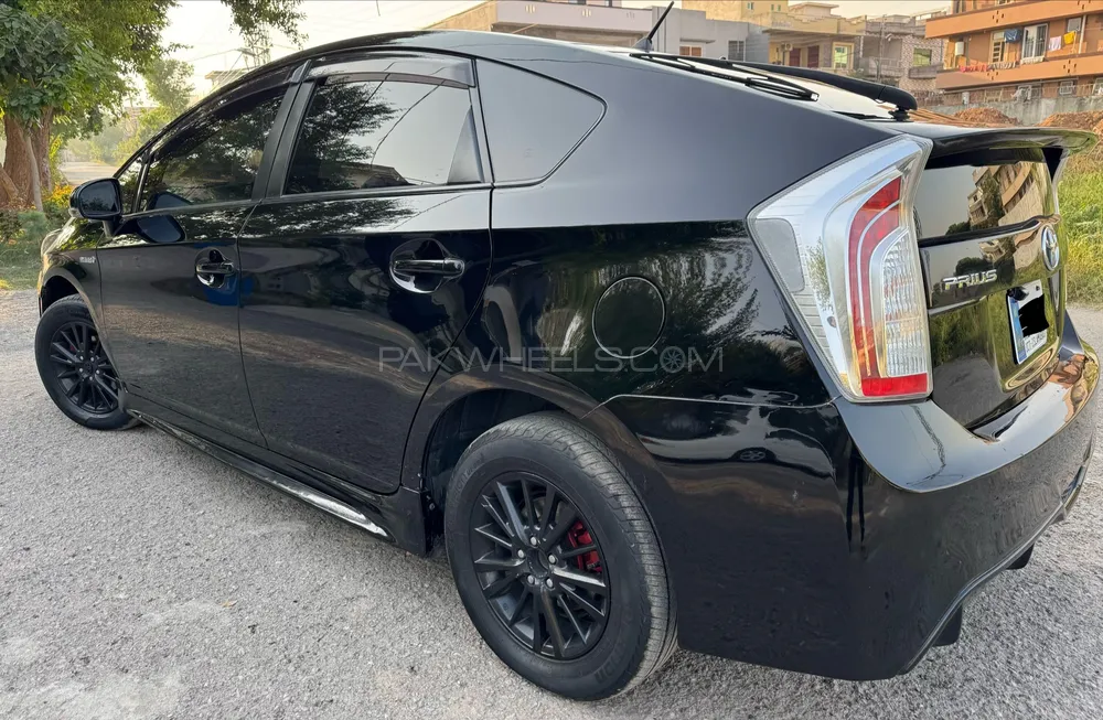 Toyota Prius 2014 for Sale in Islamabad Toyota Prius 2014 for Sale in Islamabad Image-5