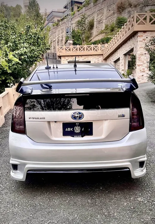 Toyota Prius 2013 for Sale in Peshawar Toyota Prius 2013 for Sale in Peshawar Image-9