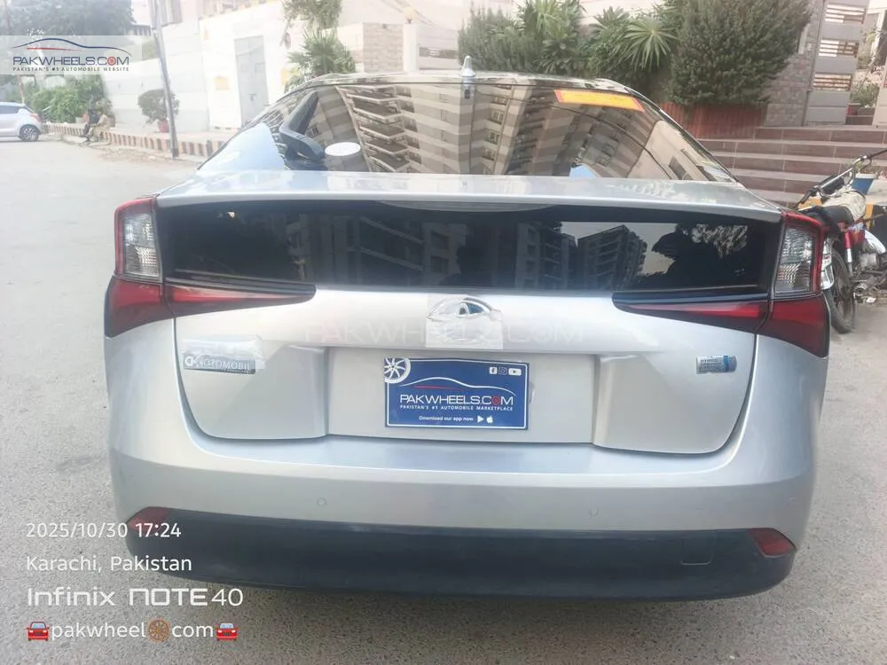 Toyota Prius 2021 for Sale in Karachi Toyota Prius 2021 for Sale in Karachi Image-6