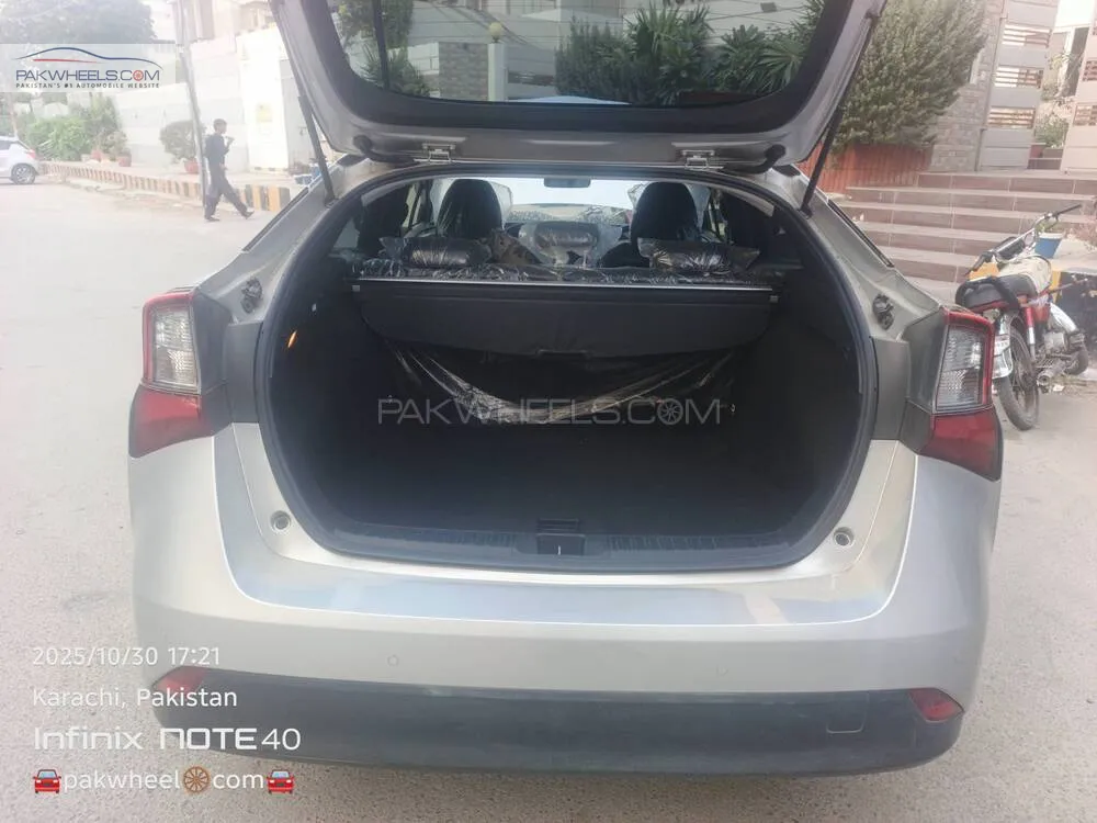 Toyota Prius 2021 for Sale in Karachi Toyota Prius 2021 for Sale in Karachi Image-7