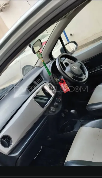 Toyota Vitz 2011 for Sale in Sahiwal Toyota Vitz 2011 for Sale in Sahiwal Image-2