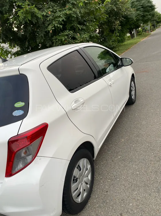 Toyota Vitz 2012 for Sale in Lahore Toyota Vitz 2012 for Sale in Lahore Image-4