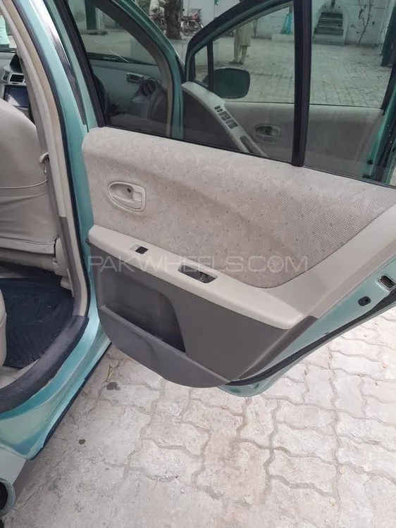 Toyota Vitz 2013 for Sale in Sialkot Toyota Vitz 2013 for Sale in Sialkot Image-18