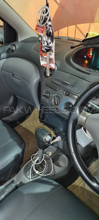 Toyota Vitz 2000 for Sale in Peshawar Toyota Vitz 2000 for Sale in Peshawar Image-9