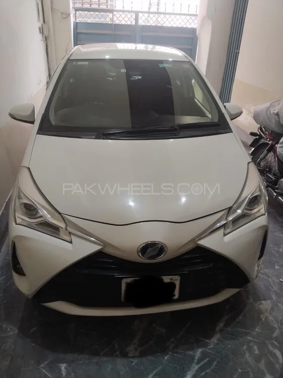 Toyota Vitz 2018 for Sale in Lahore Image-1